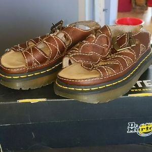 Dr Martens Sandles